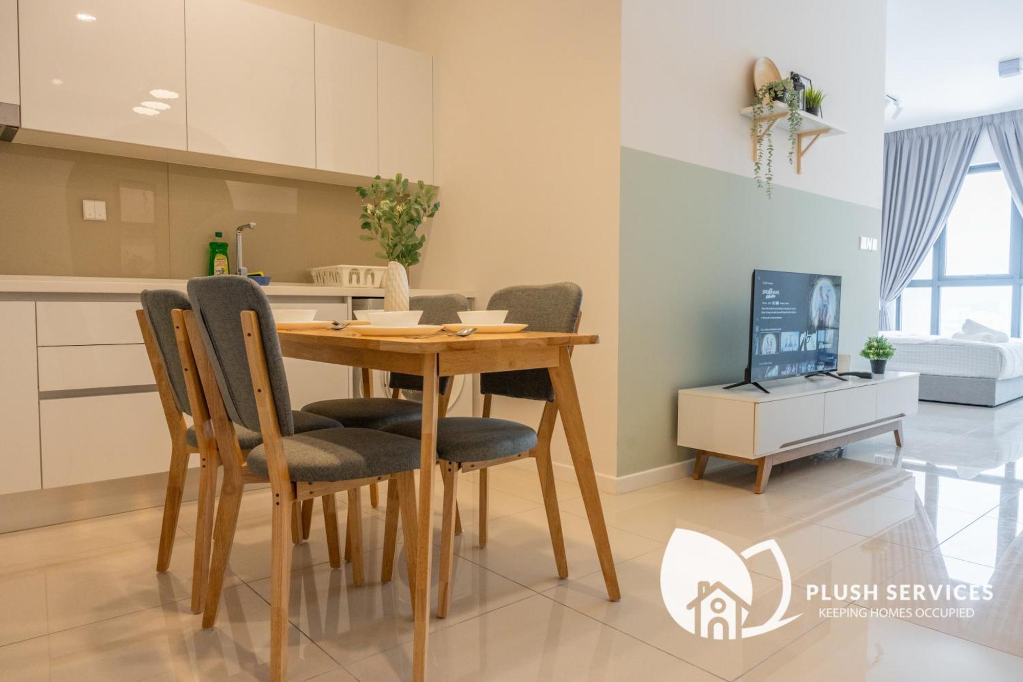 Highpark Suites At Petaling Jaya, Kelana Jaya By Plush Exterior foto