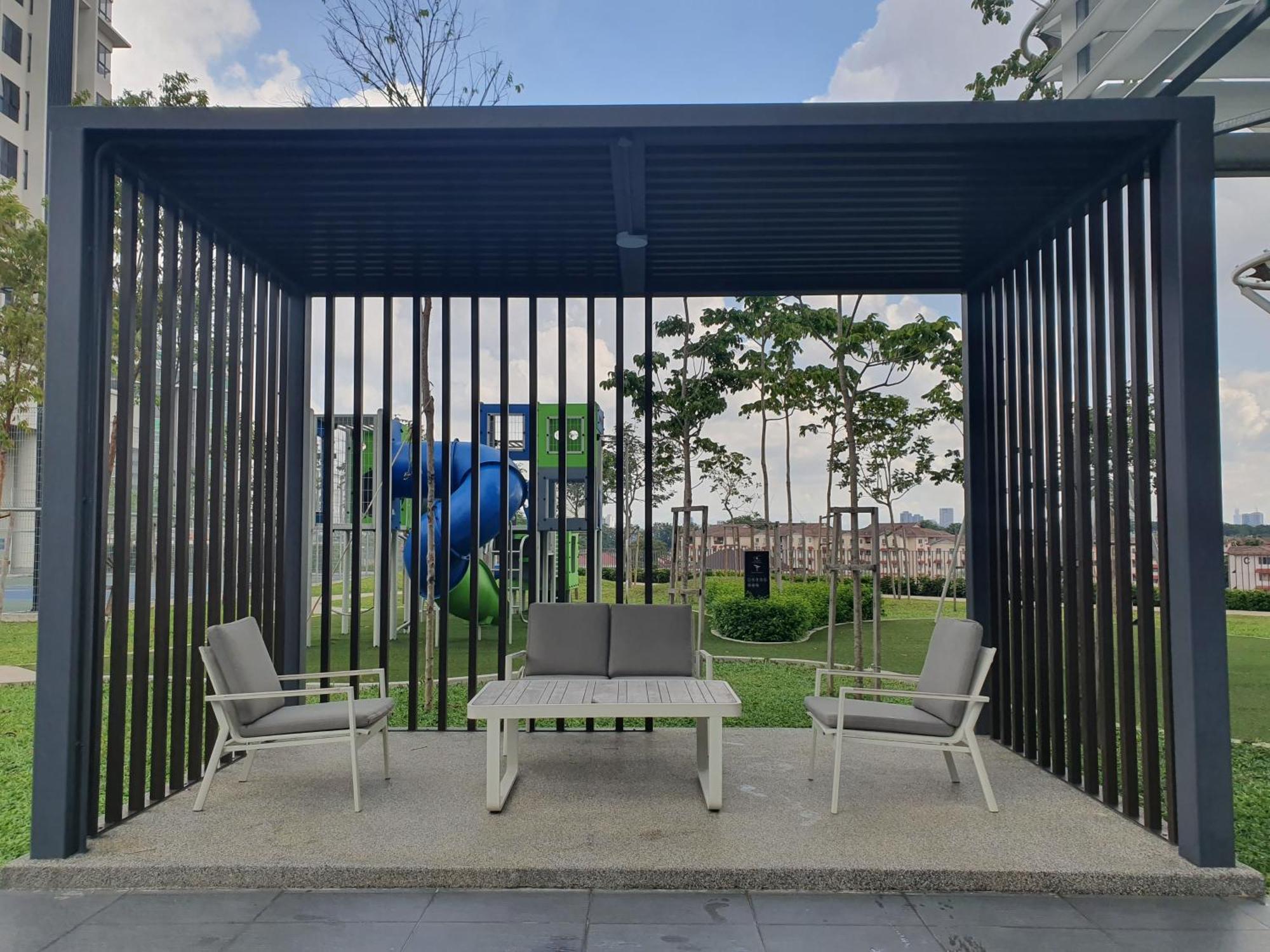 Highpark Suites At Petaling Jaya, Kelana Jaya By Plush Exterior foto