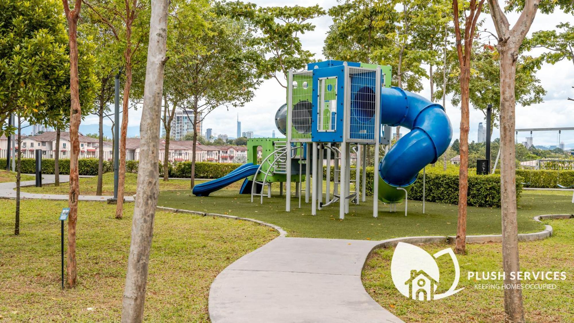 Highpark Suites At Petaling Jaya, Kelana Jaya By Plush Exterior foto